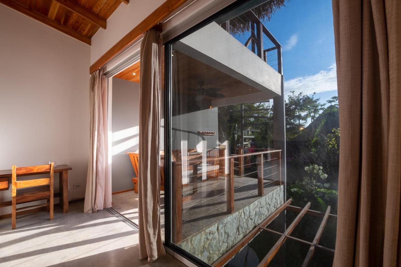Iluminar Beachfront Suites Nosara Buitenkant foto