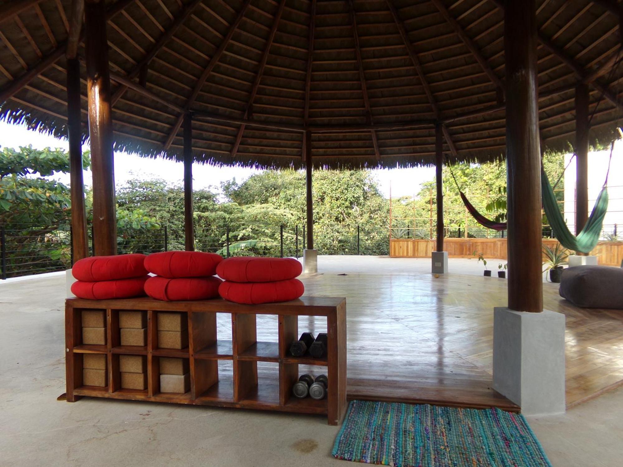 Iluminar Beachfront Suites Nosara Buitenkant foto