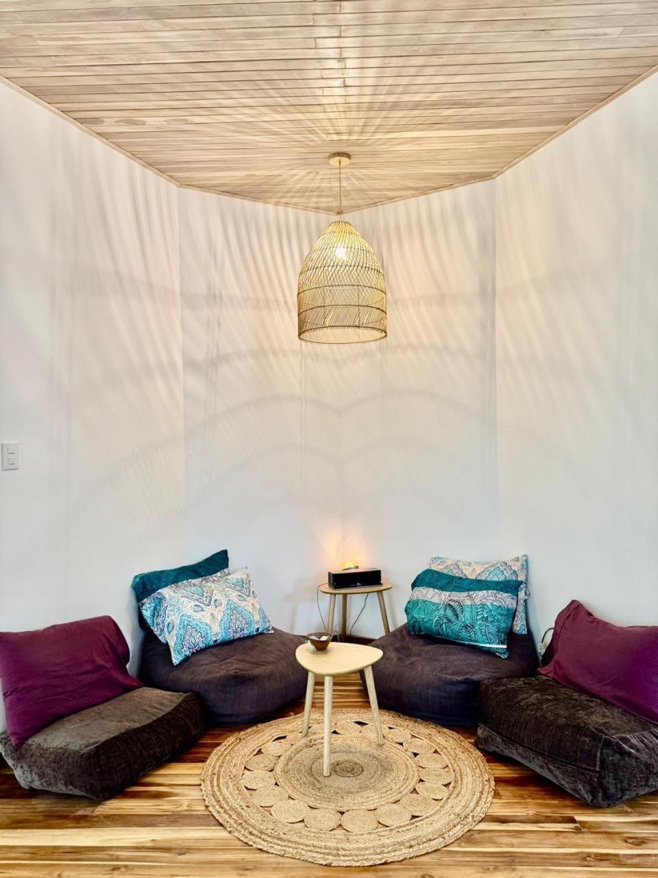 Iluminar Beachfront Suites Nosara Kamer foto